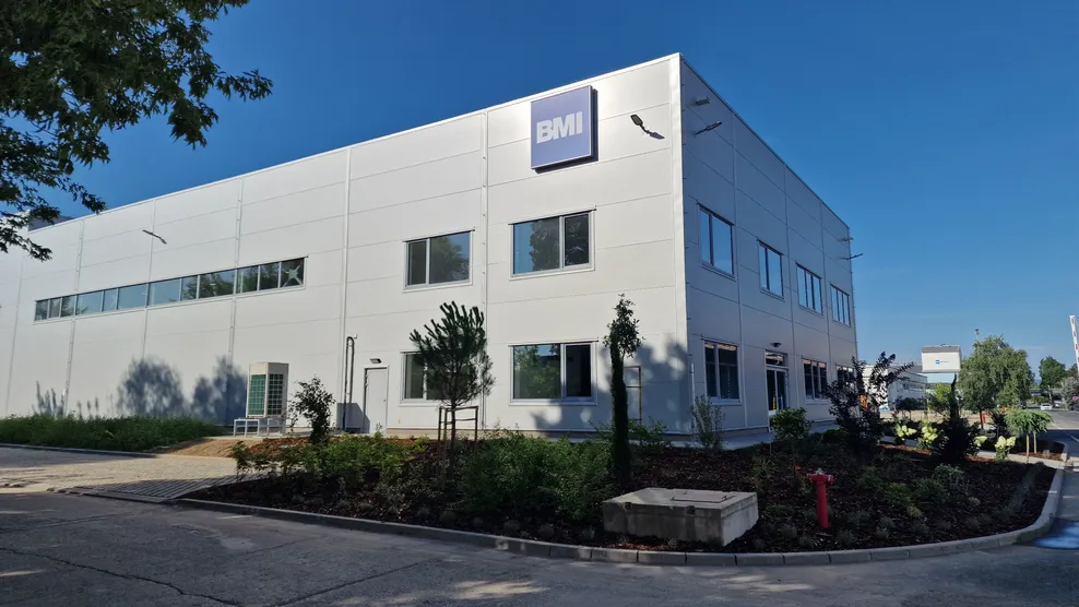 Výrobná hala BMI v Štúrove